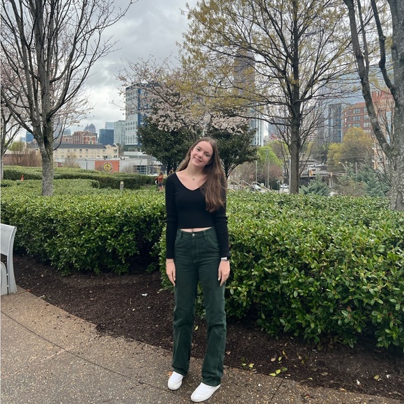 Meet your Posher, Alison - Picture 1 of 1